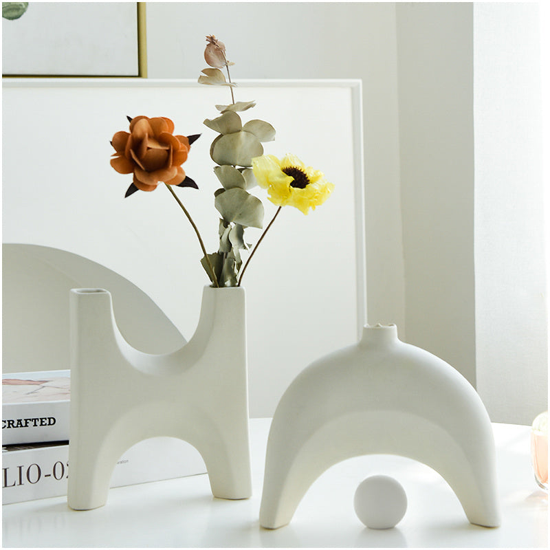 Light Luxury Ceramic Vase - Art Style Home Decor