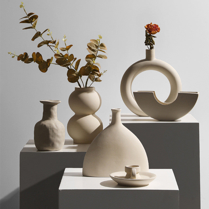 Modern Minimalist Ceramic Vase – Flower Ornaments