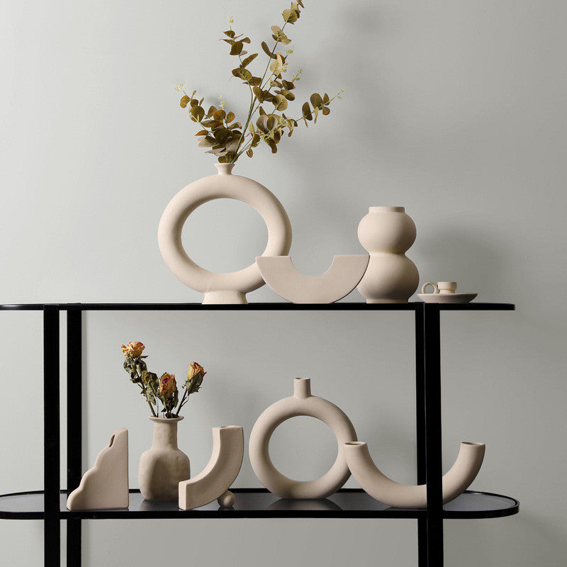 Modern Minimalist Ceramic Vase – Flower Ornaments