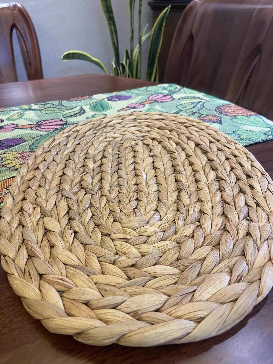 Kosmeey Oval Woven Placemats, Natural Water Hyacinth Placemats Set of 4, Straw Braided Rattan Placemats, 12x16 Inches Plate Chargers Set, Non-Slip Heat Resistant Woven Chargers for Dining Table