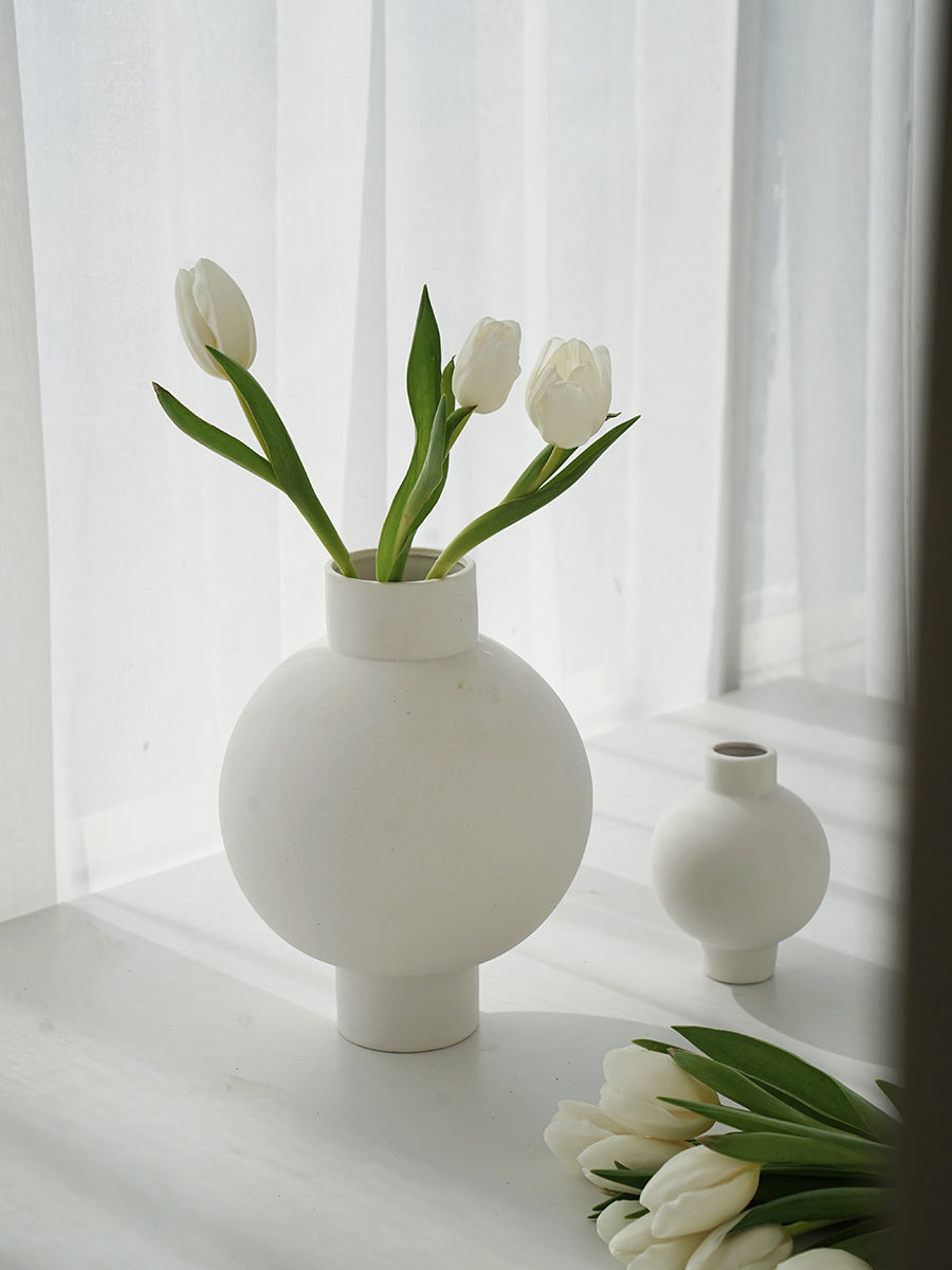 White Round Lantern Simple Tulip Ceramic Vase Ornament