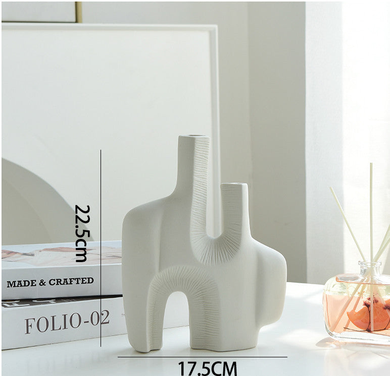 Light Luxury Ceramic Vase - Art Style Home Decor